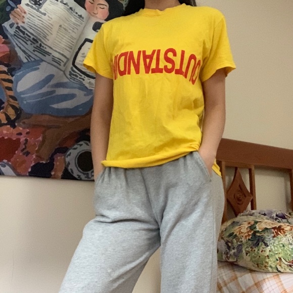 UO t-shirt - Picture 2 of 2